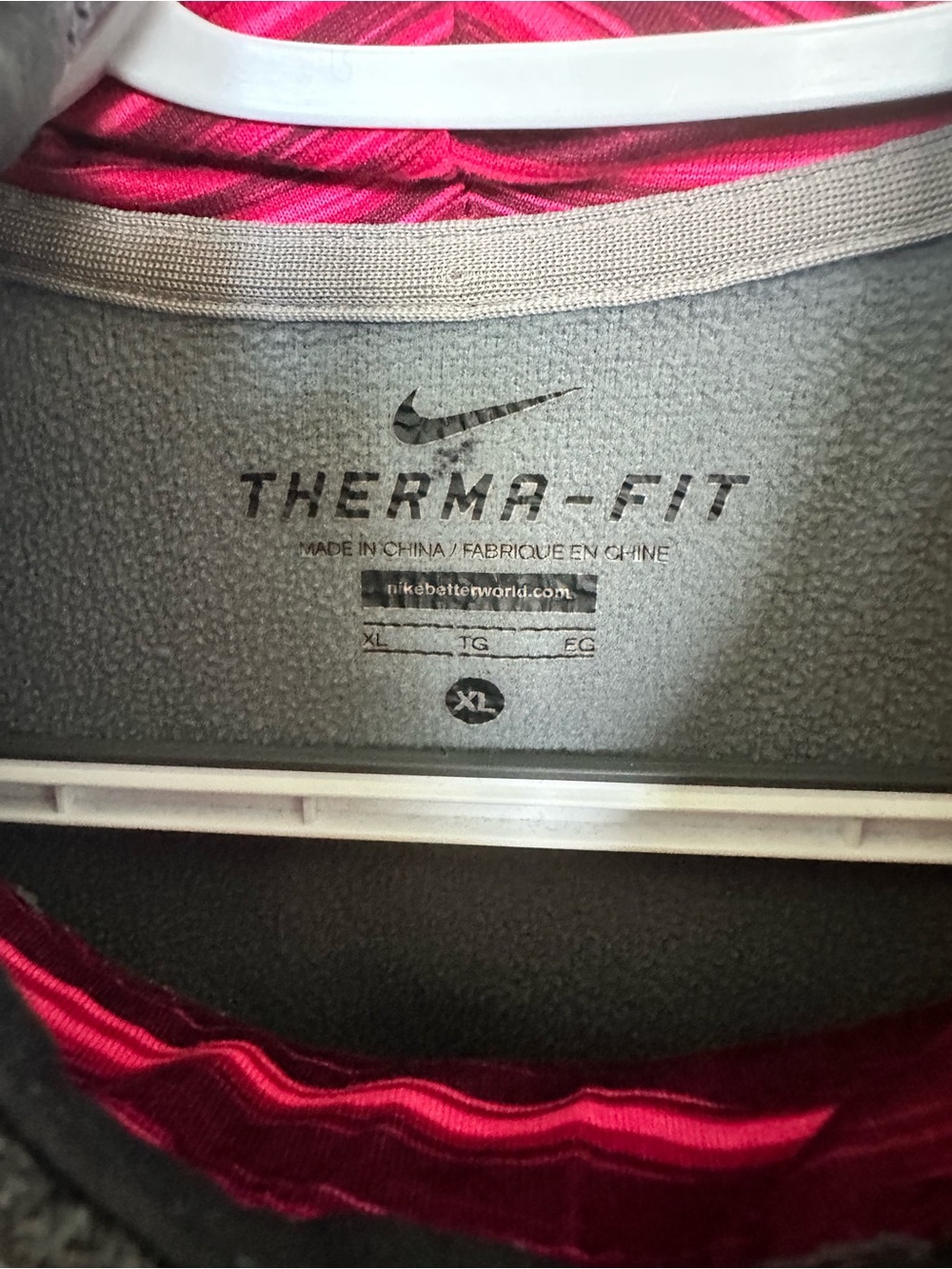 Nike Therma-Fit Women's Gray and Hot Pink Pullover Hoodie - Picture 8 of 10